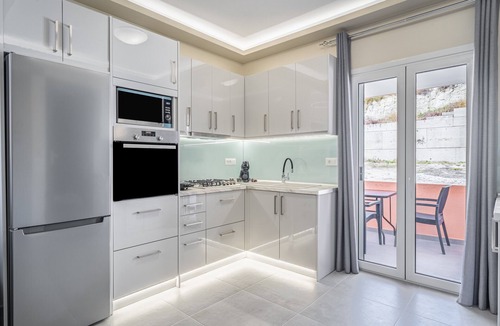 Sidari Apartment | Luxury Stay Apartment with Mountain View, Wi-Fi, and Air Conditioning