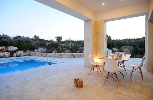 Akrotiri Villa | Luxury villa with private pool near Chania