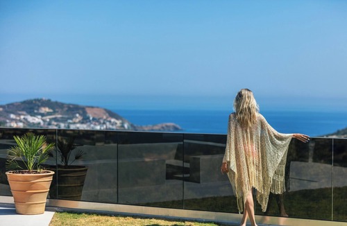Geropotamos Villa | Luxury Villa with Sea Views, Fire Pit & near beach