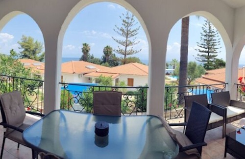 Pylos-Nestoras Apartment | MAGNOLIA by AROKARIA APARTMENTS - 50 meters from the sea