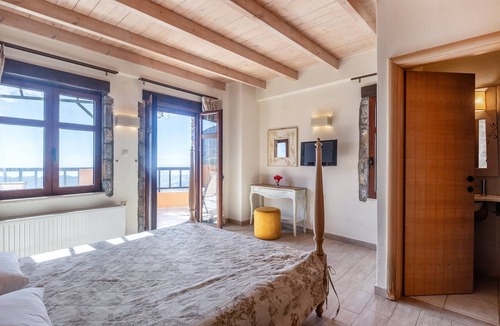 Malles House | Mala Villa