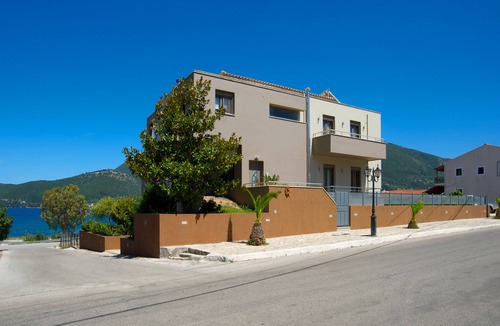 Karavomylos House | MALENA Luxury Residence/Luxury Apartment