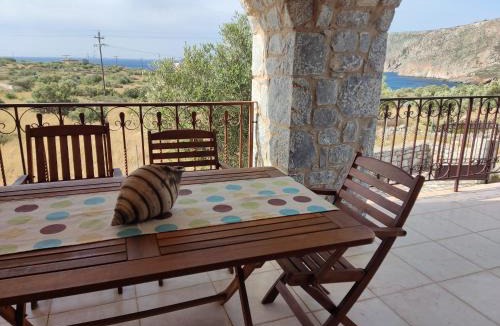Omales Apartment | Mani spot in Yerolimin