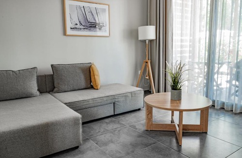 Paralia Ofryniou Apartment | Mareleon Camping