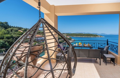 Matsoukata House | Mariel House: Charming Beachfront Escape in Fiskardo, Kefalonia
