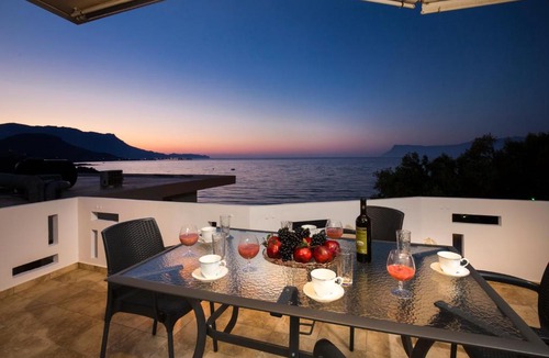 Kissamos Apartment | Mavros Molos Seaside deluxe Apartment