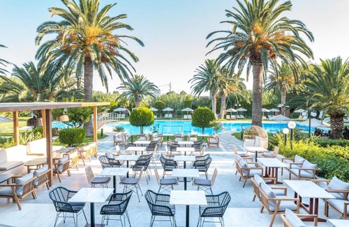 Platanes Hotel | May Beach Hotel