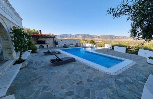 Gorgopotamos Villa | Mediterranean Villa Megara