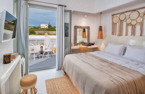Megalochori Villa | Megalochori 1-Bed Villa, Sleeps 3, Pool & Parking