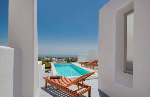 Megalochori Villa | Megalochori 1-Bed Villa, Sleeps 3, Pool & Parking