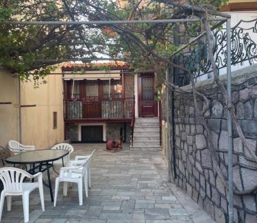 Mithimna House | Melianto House
