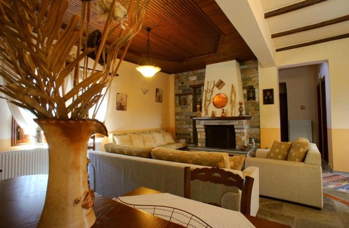 Agios Ioannis House | Melifilos