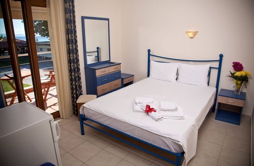 Ormos Panagias Hotel | Meltemi Rooms