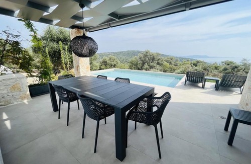 Meganisi Villa | Mesogi Villas