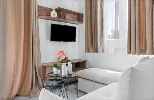 Episkopos Apartment | Miralis Apartments - 100m from the beach on foot