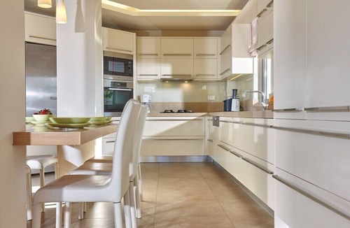 Heraklion Villa | Modern 3BR Villa with Private Pool, BBQ & Superior Comfort