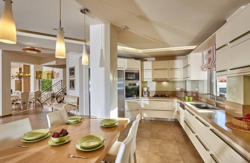 Heraklion Villa | Modern 3BR Villa with Private Pool, BBQ & Superior Comfort