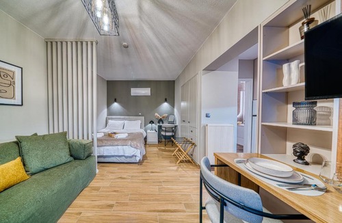 Chios Town Apartment | Modern City Studio with Balcony Columbus Apartment