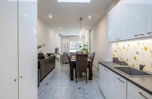 Thessaloniki City Centre Apartment | Modern Prime Location Apt in Thessaloniki Center