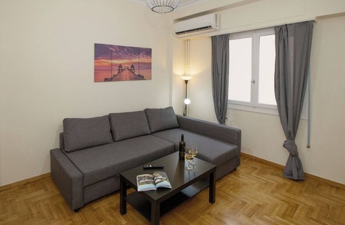 Pangrati Apartment | Modern Rental with Cozy Charm by GHH