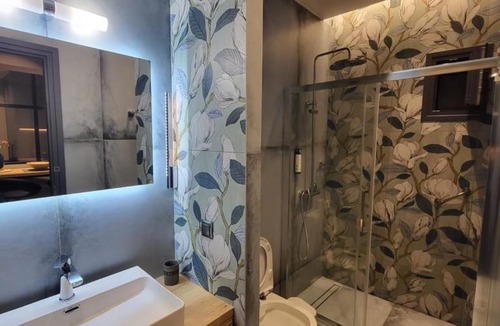 Veroia Apartment | Modern studio 2 & 3 in Veria center, near Elia square