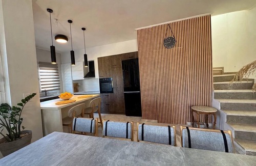 Skala Kallonis House | Modern Villa, 150 m² - Garden - Just Steps from the Beach - Marble Floors - Skala Kalloni