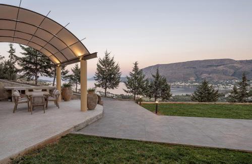 Chania House | Mondethea vantage point home