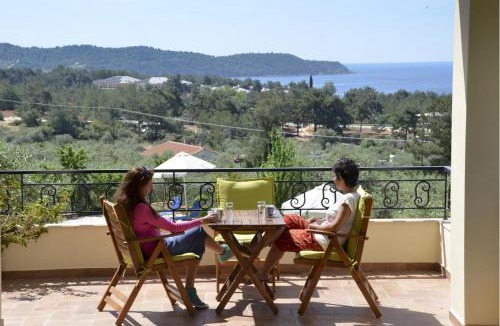 Pefkari Apartment | Moonbeam Hotel