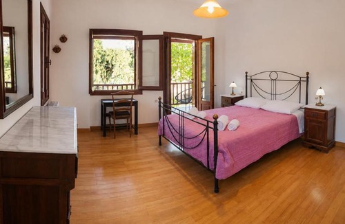 Alli Meria Villa | Mountain Breeze Sanctuary with View near Volos
