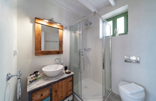 Halki Villa | Muse Clio. Just a few steps from the sea! Perfect option to enjoy your vacations
