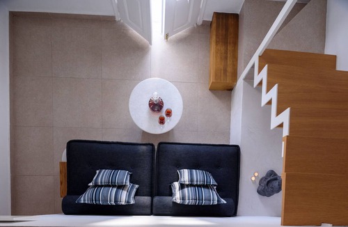 Oia Apartment | Muses Cycladic Suites - Two-Bedroom Apartment Partial Sea view&Seasonal Hot Tub