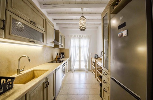Ornos House | My Rental Homes - Marvi House with shared pool