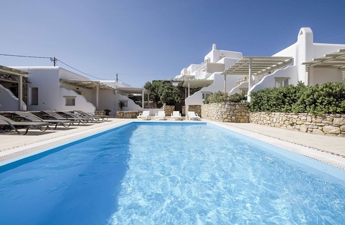 Ornos House | My Rental Homes - Marvi House with shared pool