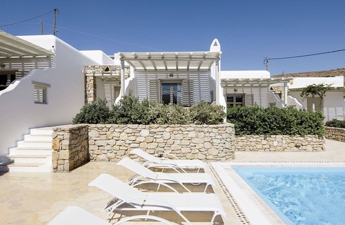 Ornos House | My Rental Homes - Marvi House with shared pool