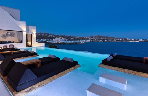 Paraga Villa | Mykonos Psarou Black Villa Near Nammos