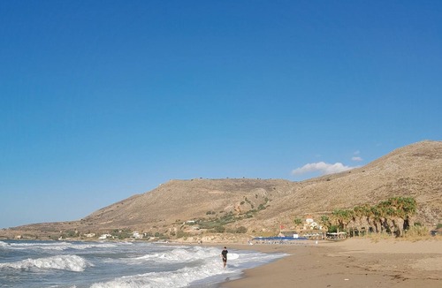 Prines Villa | NAFSIKA house with large garden in Prines' centre near restaurants, beach,city.