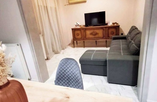 Nea Ionia Apartment | Nea Ionia Urban Nest – Fotis’ Athens Getaway