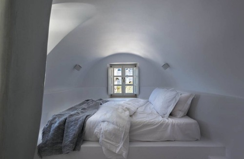 Fira Apartment | Nefeles Junior Suite + Superior Cave Suite by Fantasia Villas