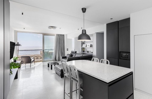 Ladadika Apartment | Nero Luxury Suites by Zennova