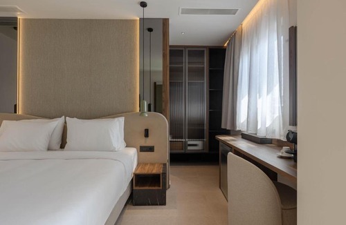 Heraklion Hotel | Nesean Plaza Hotel