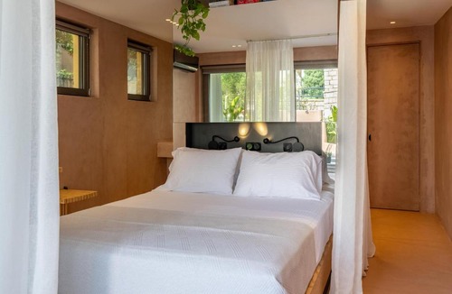 Parga Apartment | Nest In The Yard