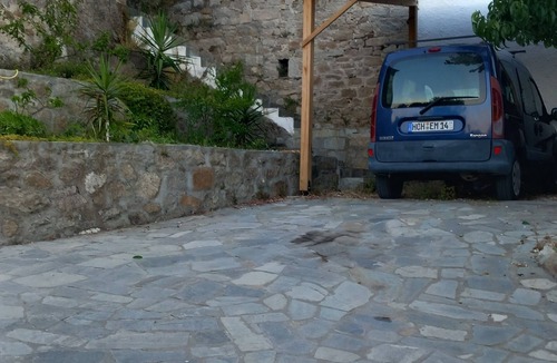 Sithonia Apartment | New apartment in old walls You can check in independently.