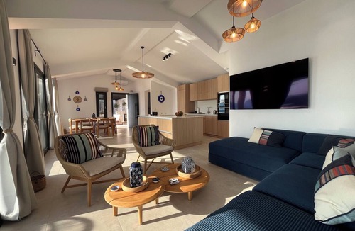 Katsarou House | New Luxury Villa close to Skiathos town with 16m Infinity Pool & Panoramic Views