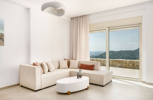 Mariou Villa | New Seaview Villa, Private Pool and Close to Beach