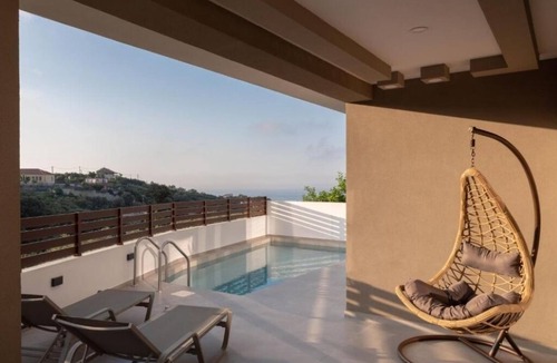 Paralia Kourna House | O-Cyanea Villa: Luxurious 4-Bedroom Retreat with Heated Pool in Kournas