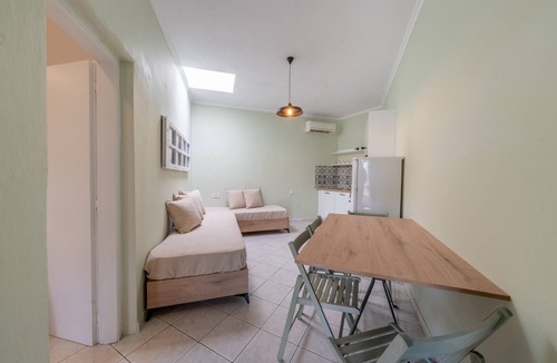 Sivota Apartment | Old Manor Cottage House 5 Apartment with Wi-Fi and Air Conditioning