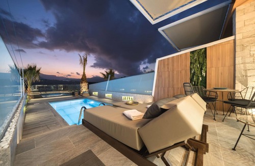 Heraklion Apartment | Oleas Suite Earth Private Pool