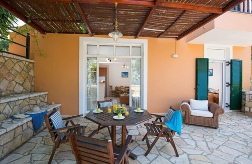 Gaios Villa | Olga Luxury Apt Lower (Adults only)