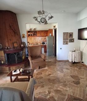 Killini House | Olga's Sea & Port View House