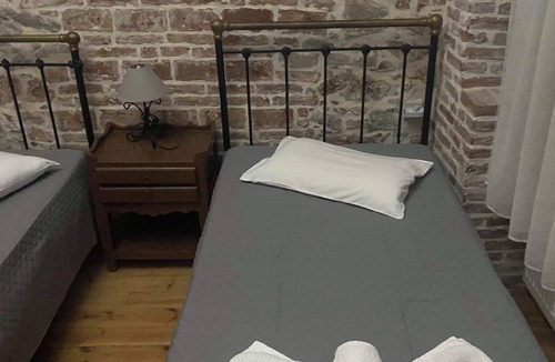 Mytilene Apartment | Olympias Mansion Triple Room 102 Ira